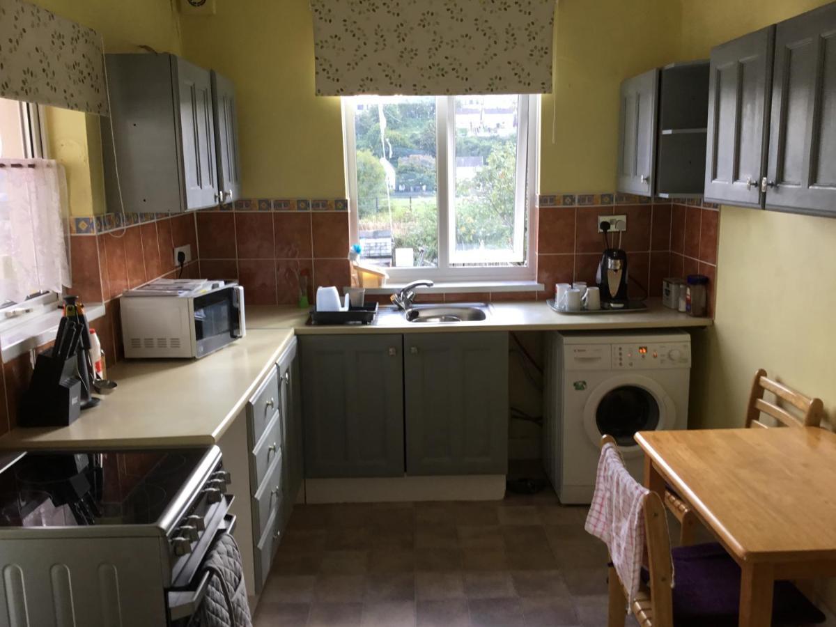 Apartment With Shared Garden And Basic Equipments Plymouth Exteriör bild